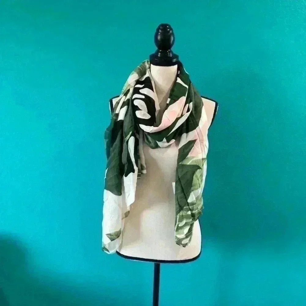 Virginia wolf rose and leaf multi wear wrap